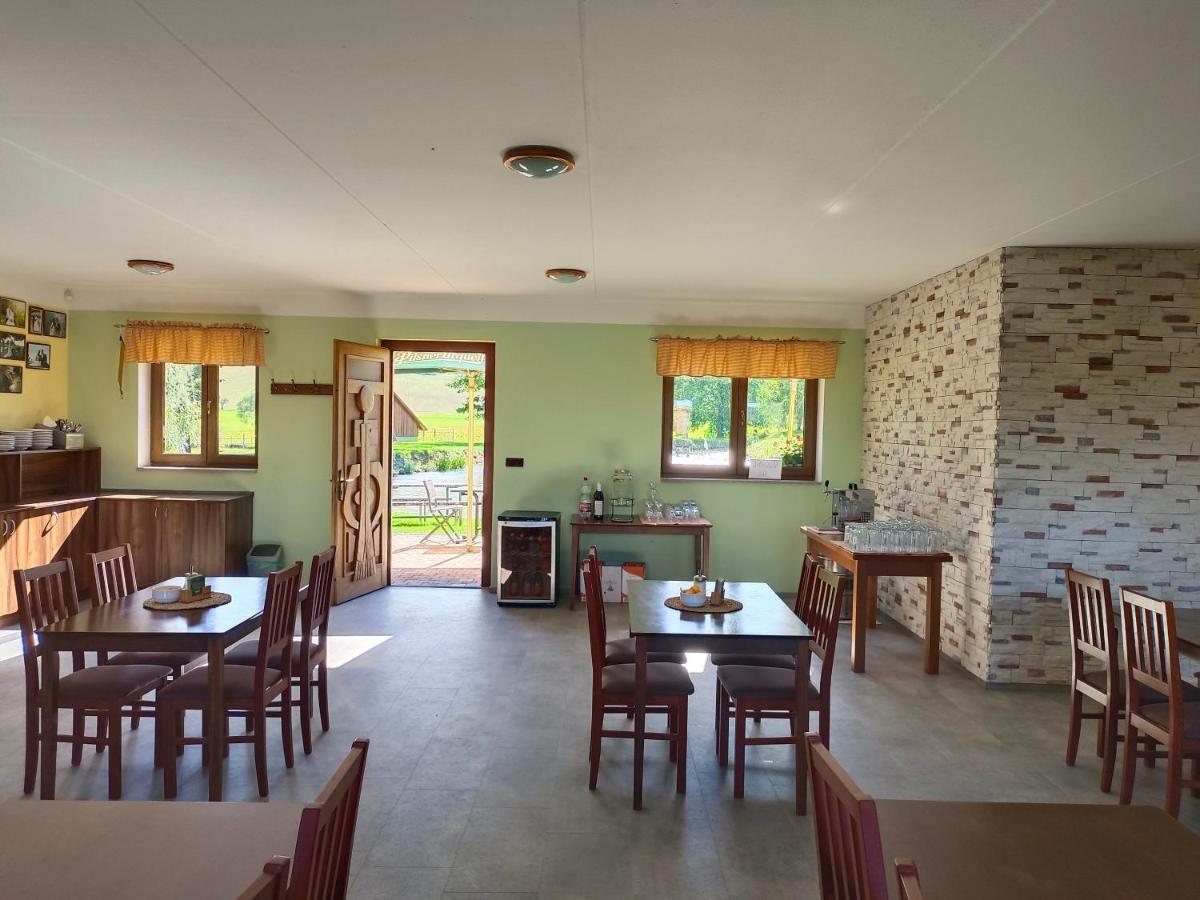 Podvesky Mlyn Hotel Tlumacov Luaran gambar