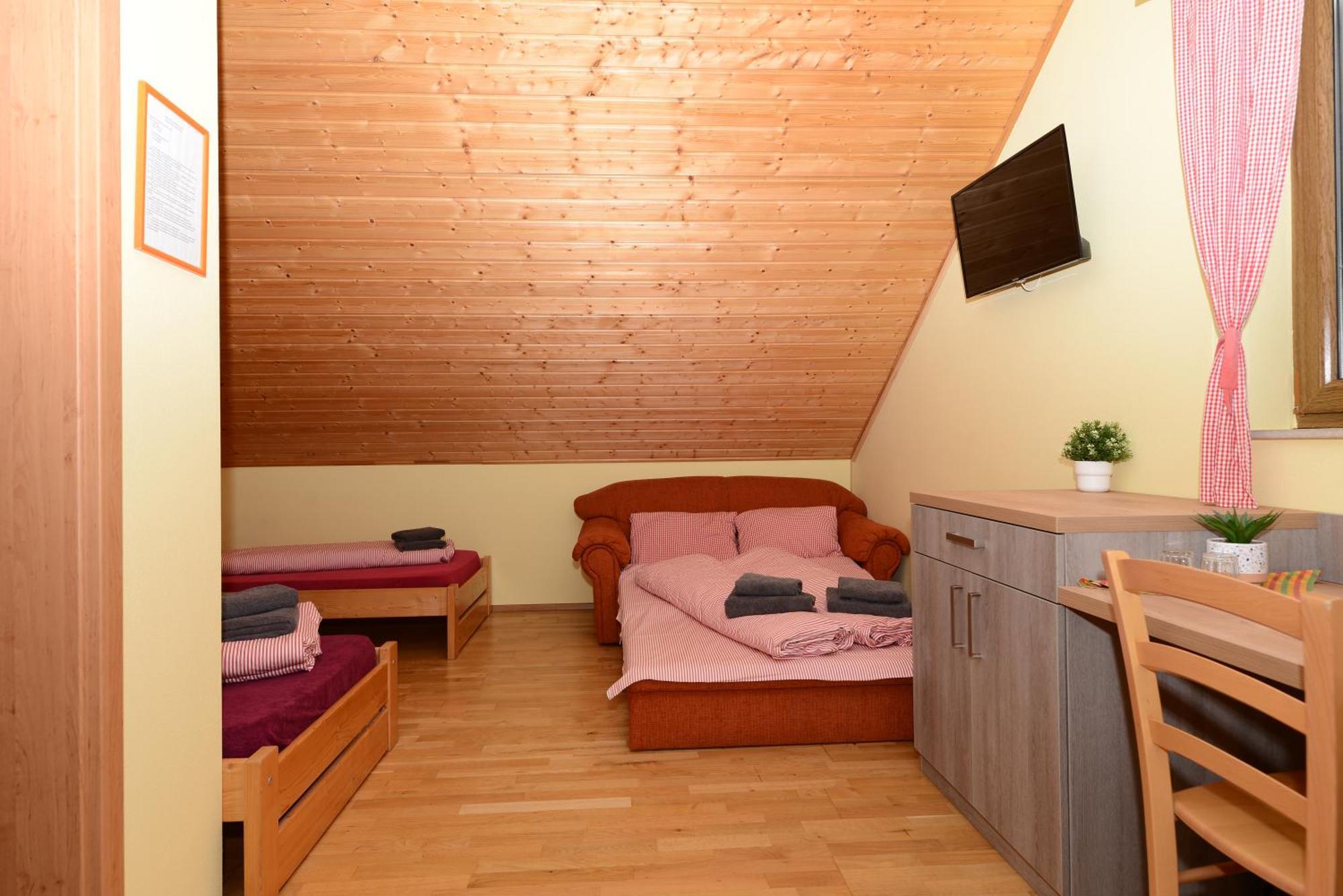 Podvesky Mlyn Hotel Tlumacov Luaran gambar