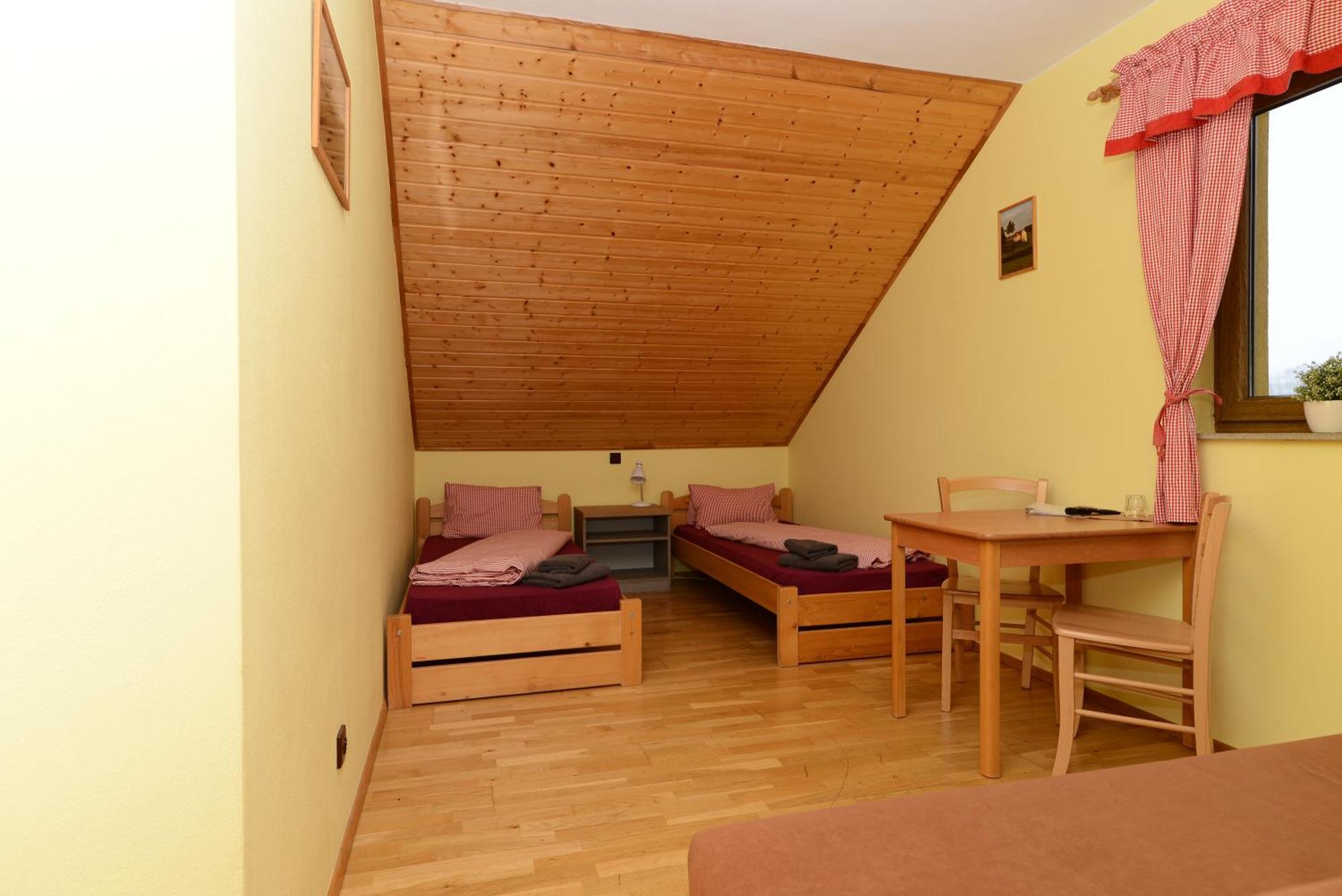 Podvesky Mlyn Hotel Tlumacov Luaran gambar