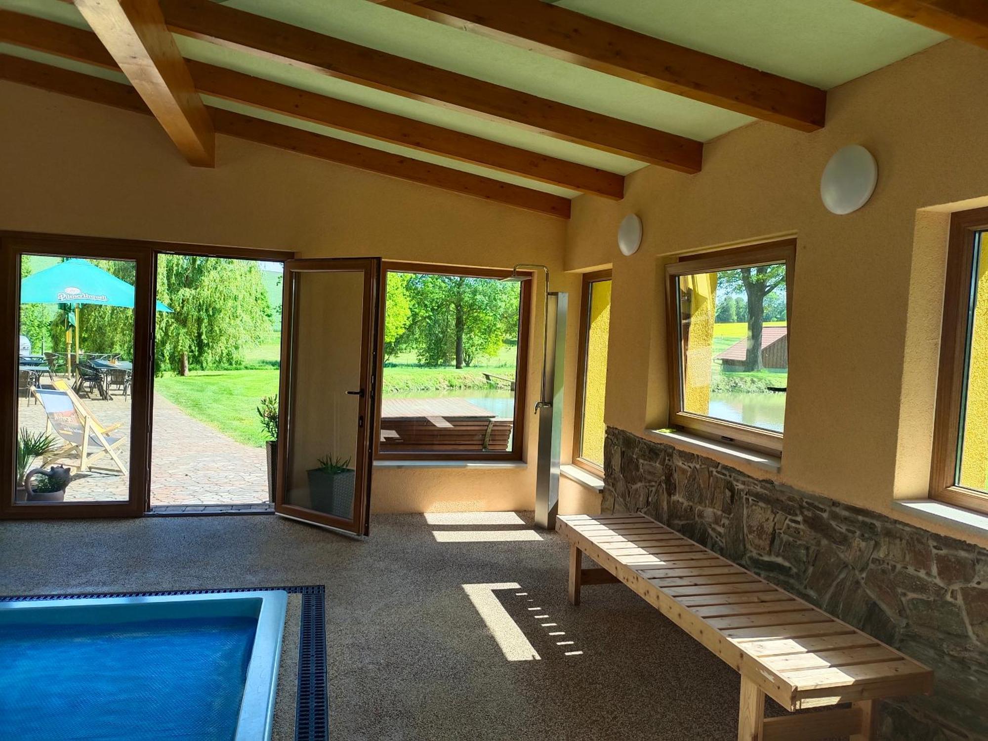 Podvesky Mlyn Hotel Tlumacov Luaran gambar